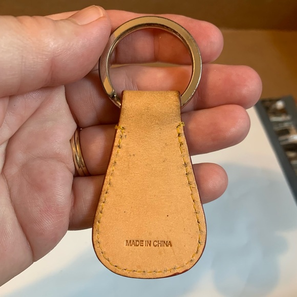 Dooney & Bourke Key Fob, Key Ring, Leather, GUC, Tan, Features the duck profile - Picture 7 of 12